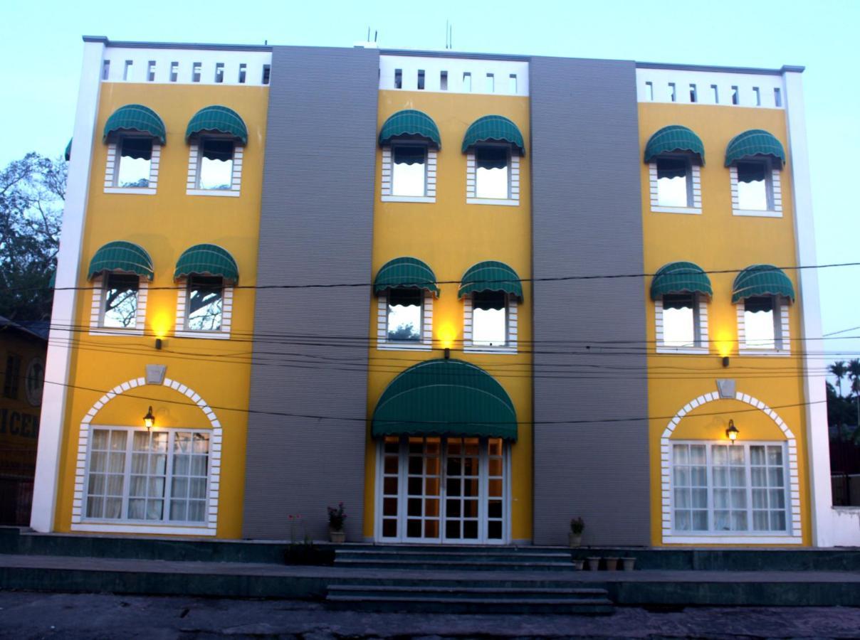 Diviyum Manor Hotel Порт Блеър Екстериор снимка
