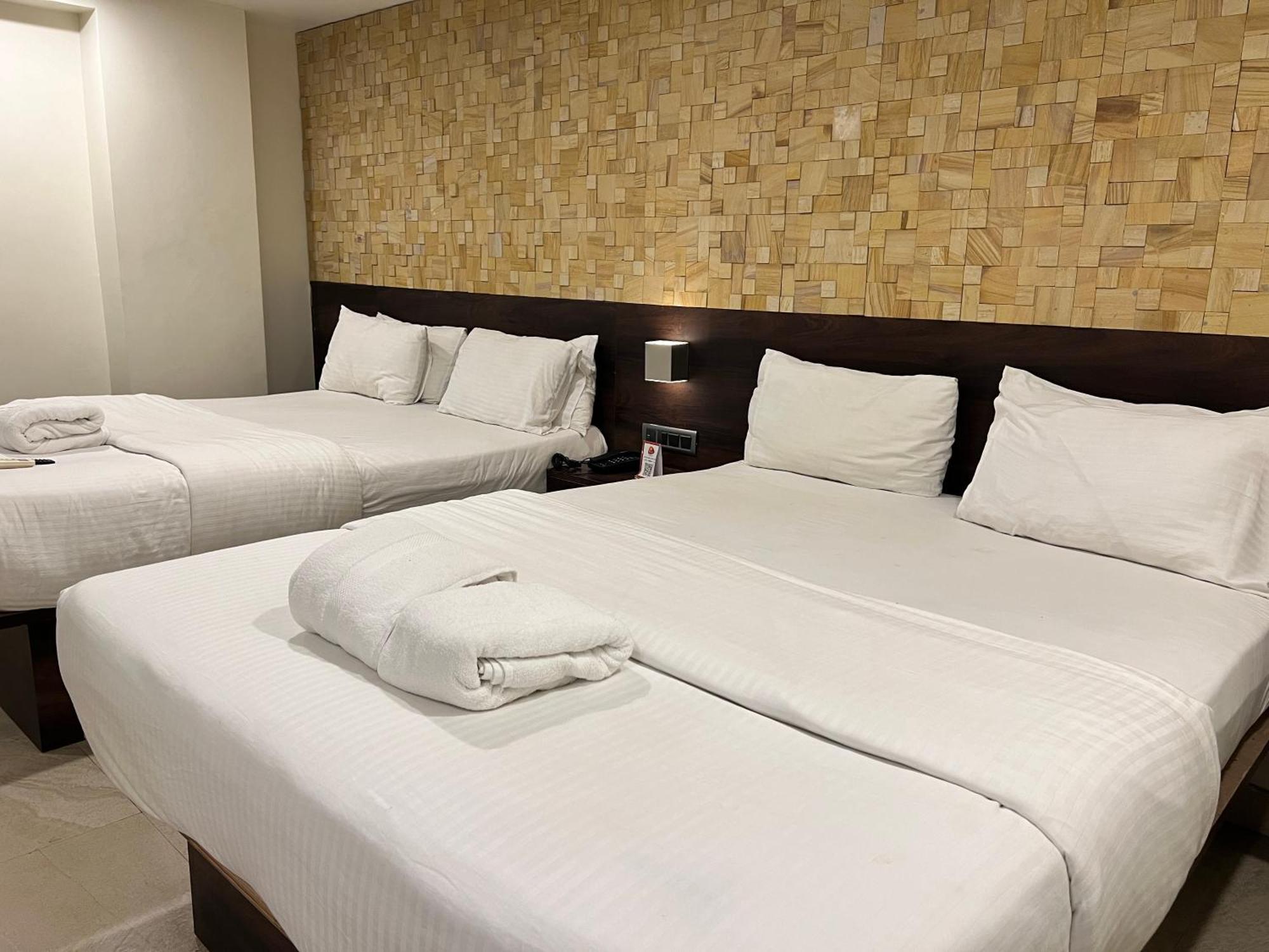 Diviyum Manor Hotel Порт Блеър Екстериор снимка