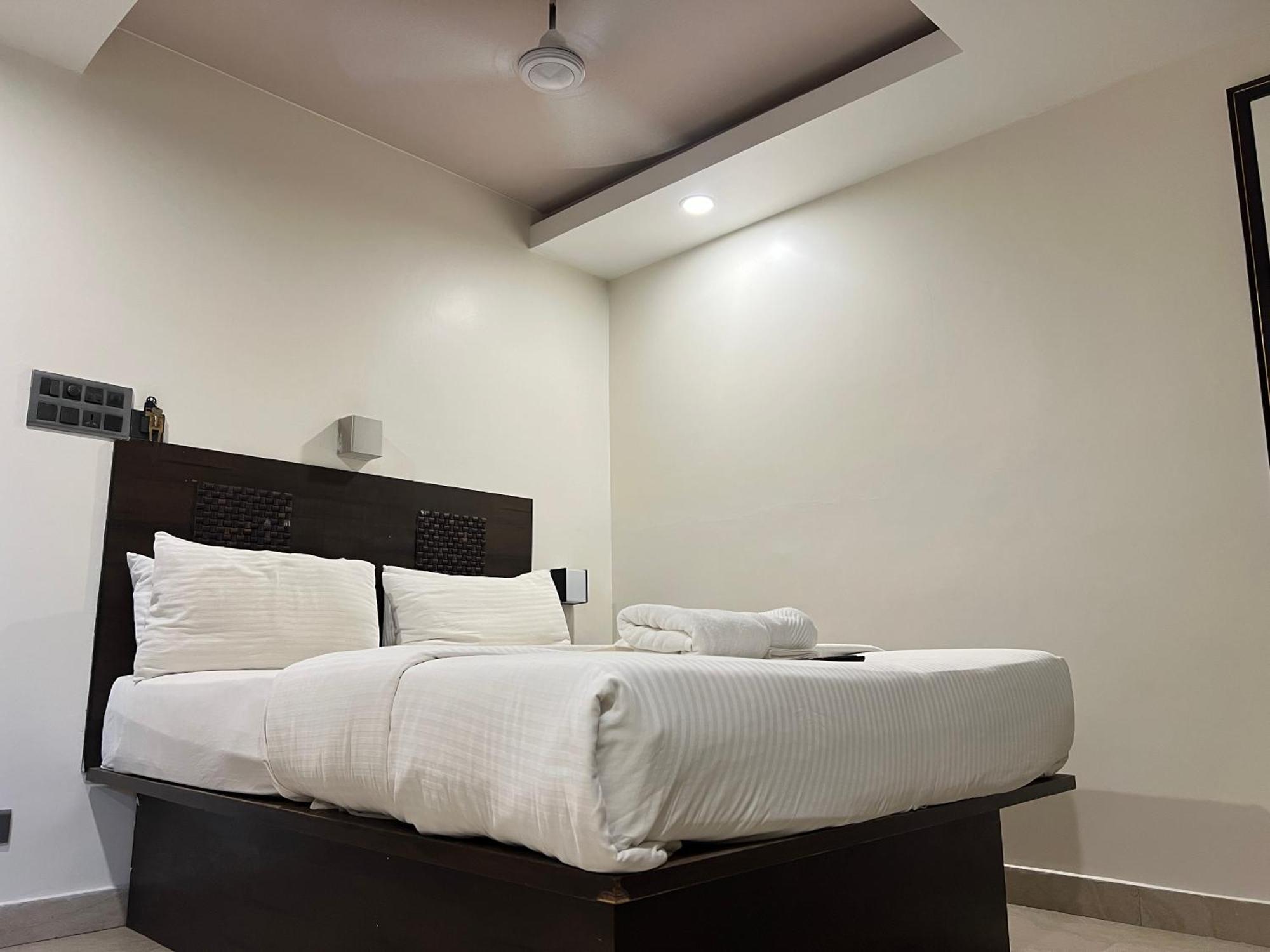 Diviyum Manor Hotel Порт Блеър Екстериор снимка