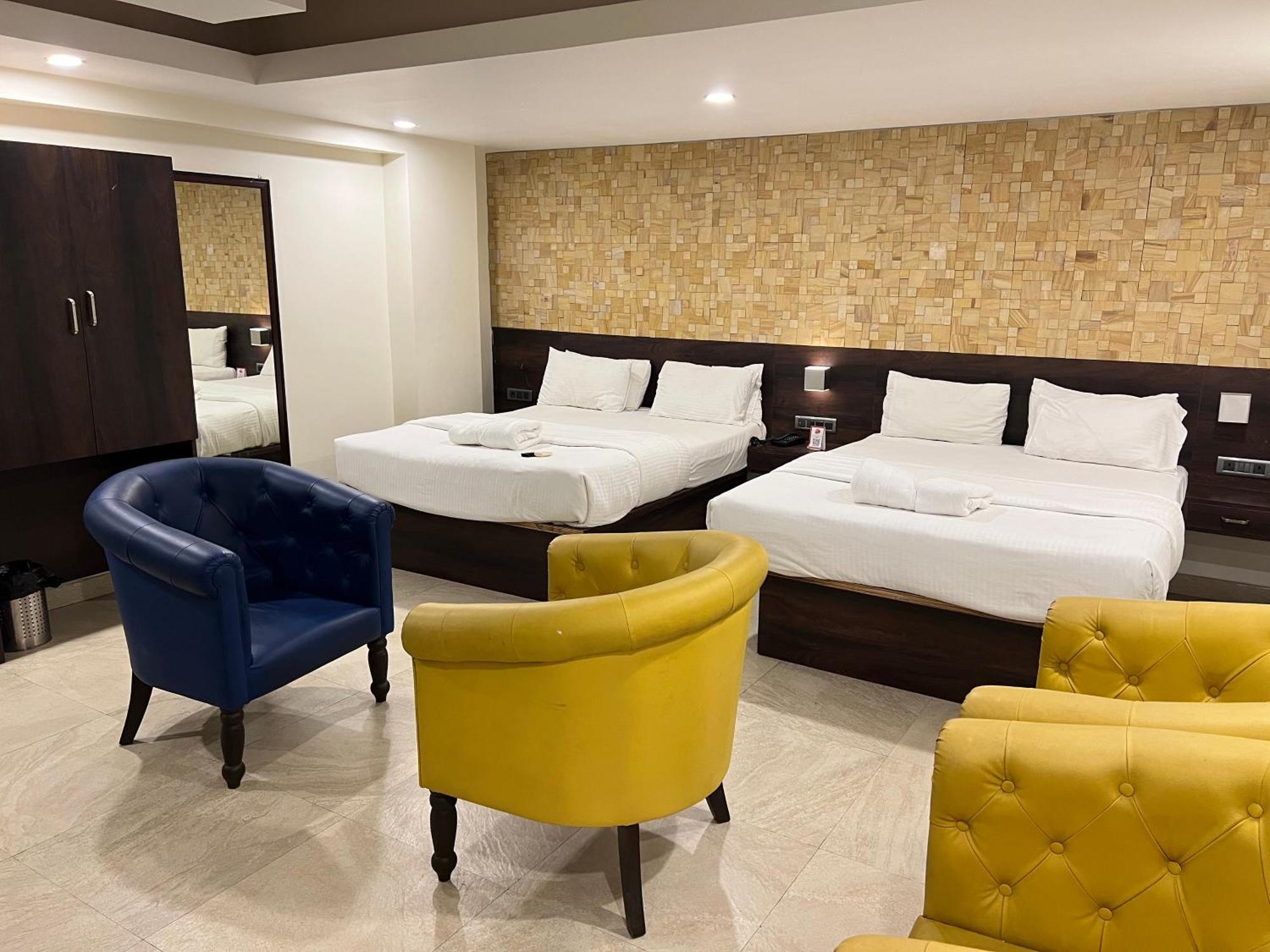 Diviyum Manor Hotel Порт Блеър Екстериор снимка