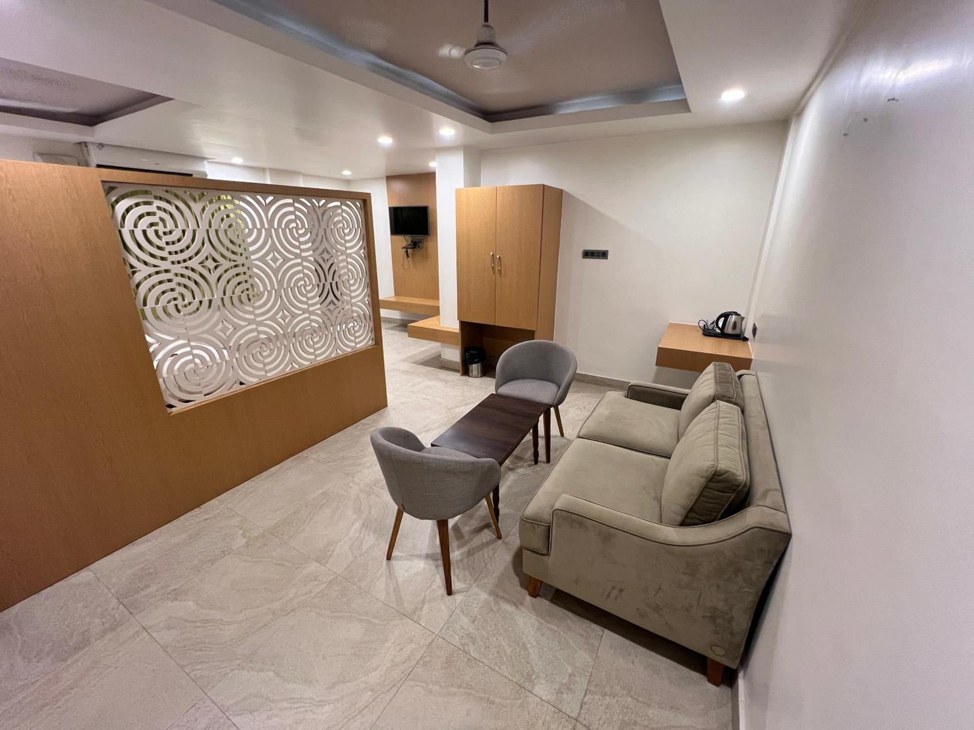 Diviyum Manor Hotel Порт Блеър Екстериор снимка